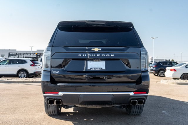 Used 2025 Chevrolet Suburban High Country AWD/4WD image 6
