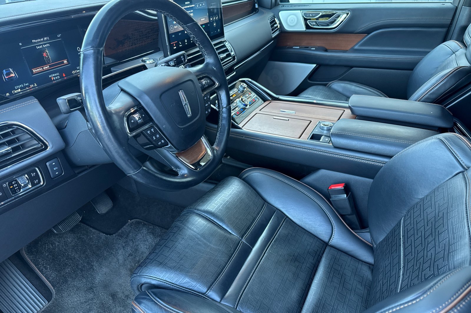 Certified 2024 Lincoln Navigator L Black Label AWD/4WD image 10