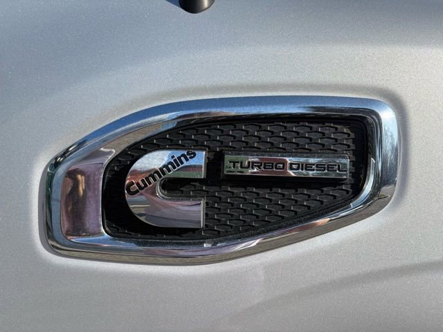 Used 2019 Nissan Titan SV w/ SV Convenience Package image 36