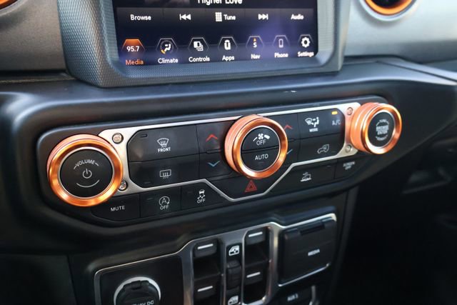 Used 2022 Jeep Gladiator Mojave w/ Trailer Tow Package image 12