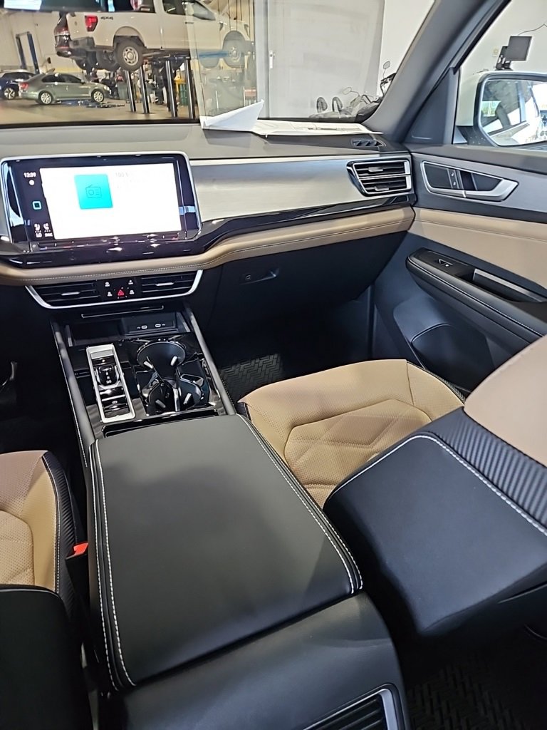 New 2026 Volkswagen Atlas Cross Sport SE image 24