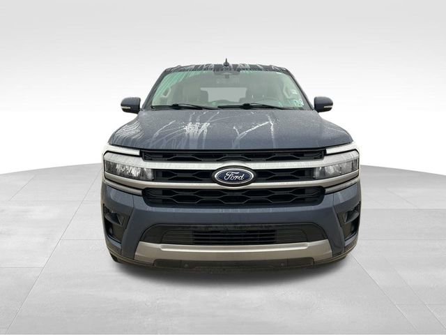 Used 2022 Ford Expedition XLT image 5