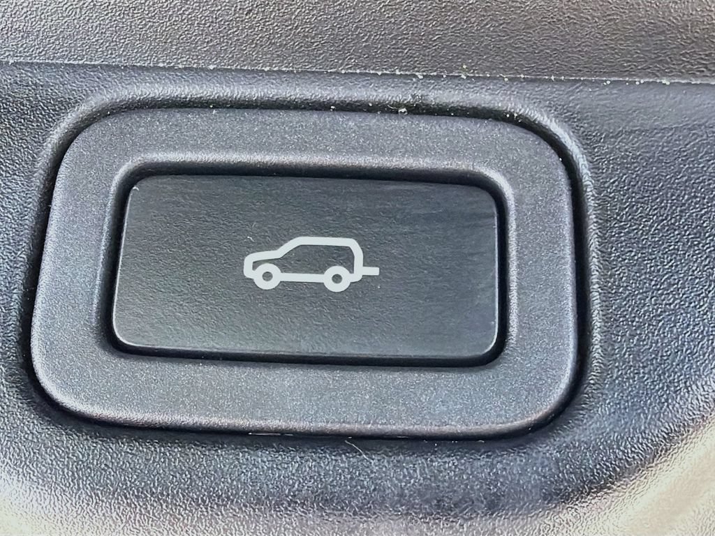 Used 2020 Land Rover Range Rover HSE AWD/4WD image 11