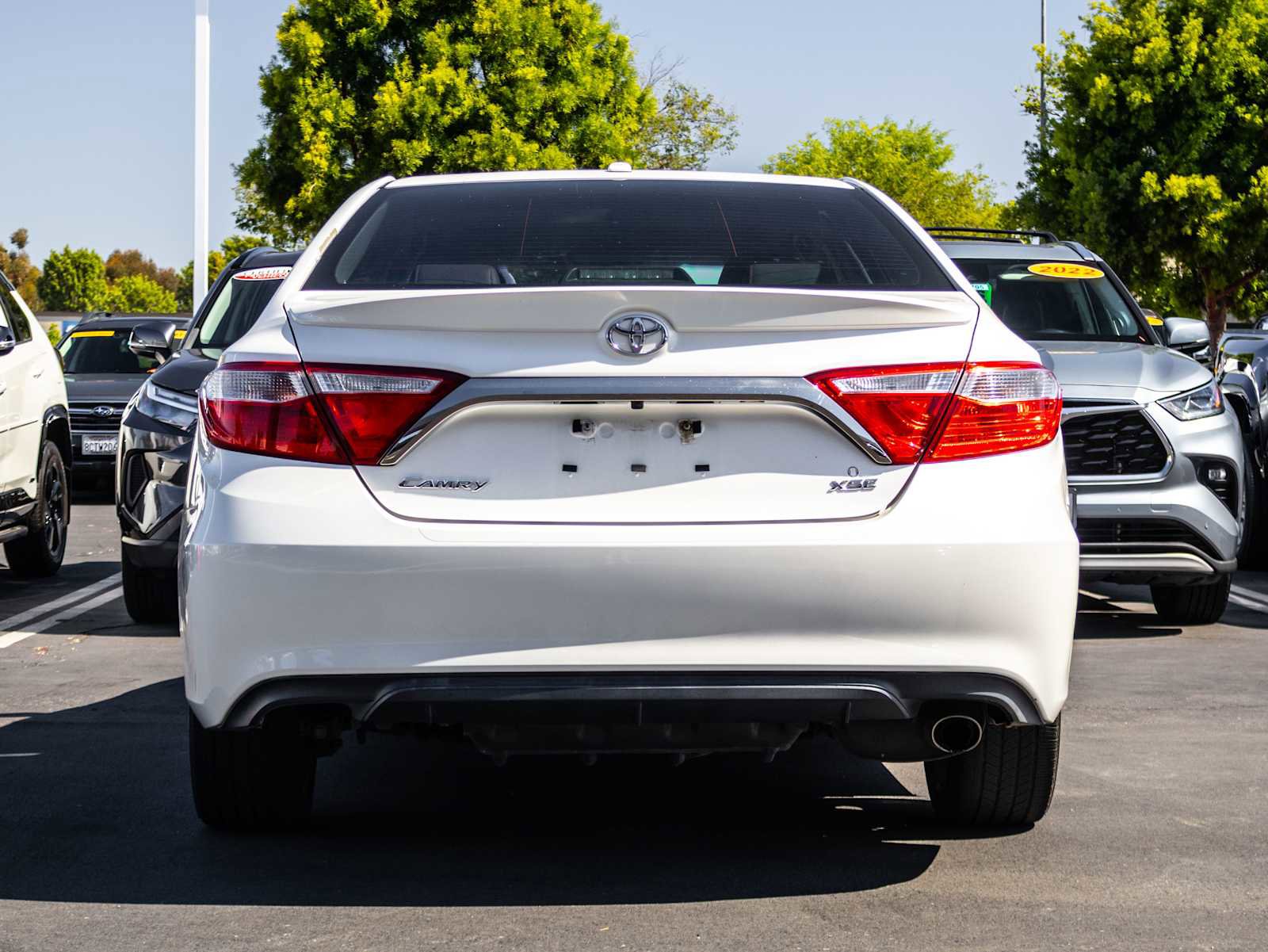 Used 2015 Toyota Camry XSE w/ Moonroof Package FWD image 5