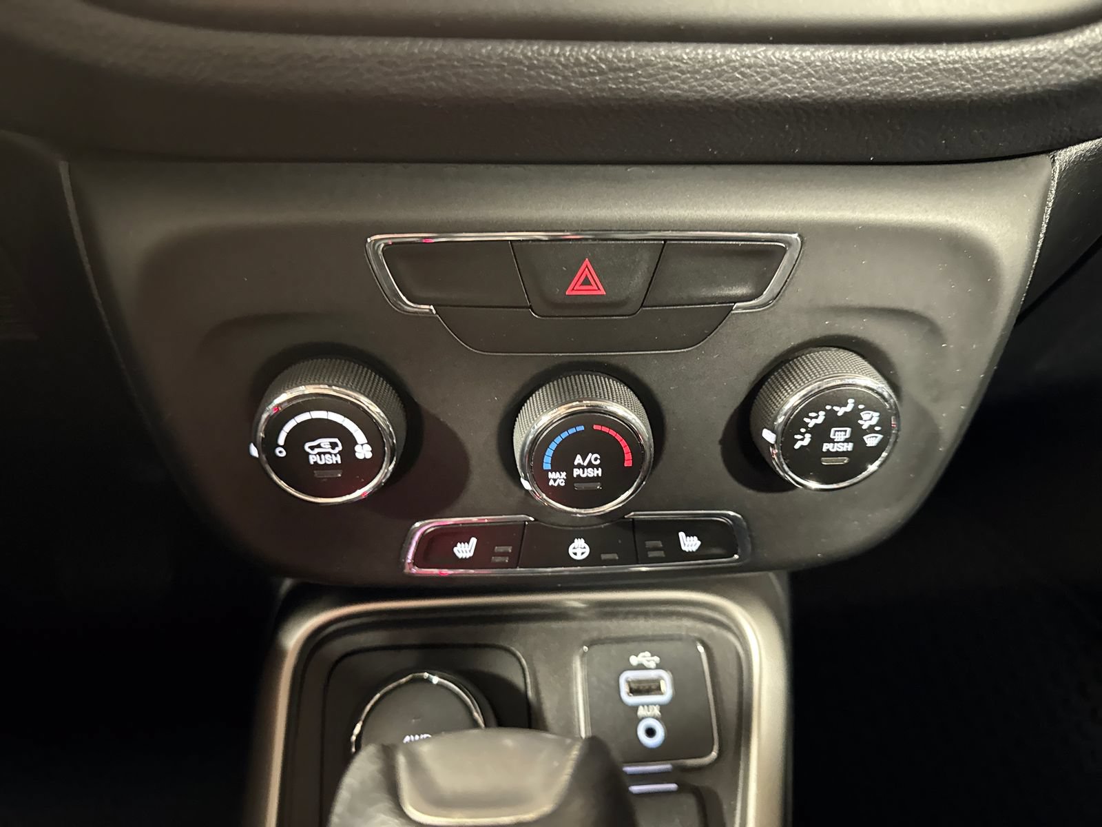Used 2018 Jeep Compass Sport w/ Cold Weather Group AWD/4WD image 23