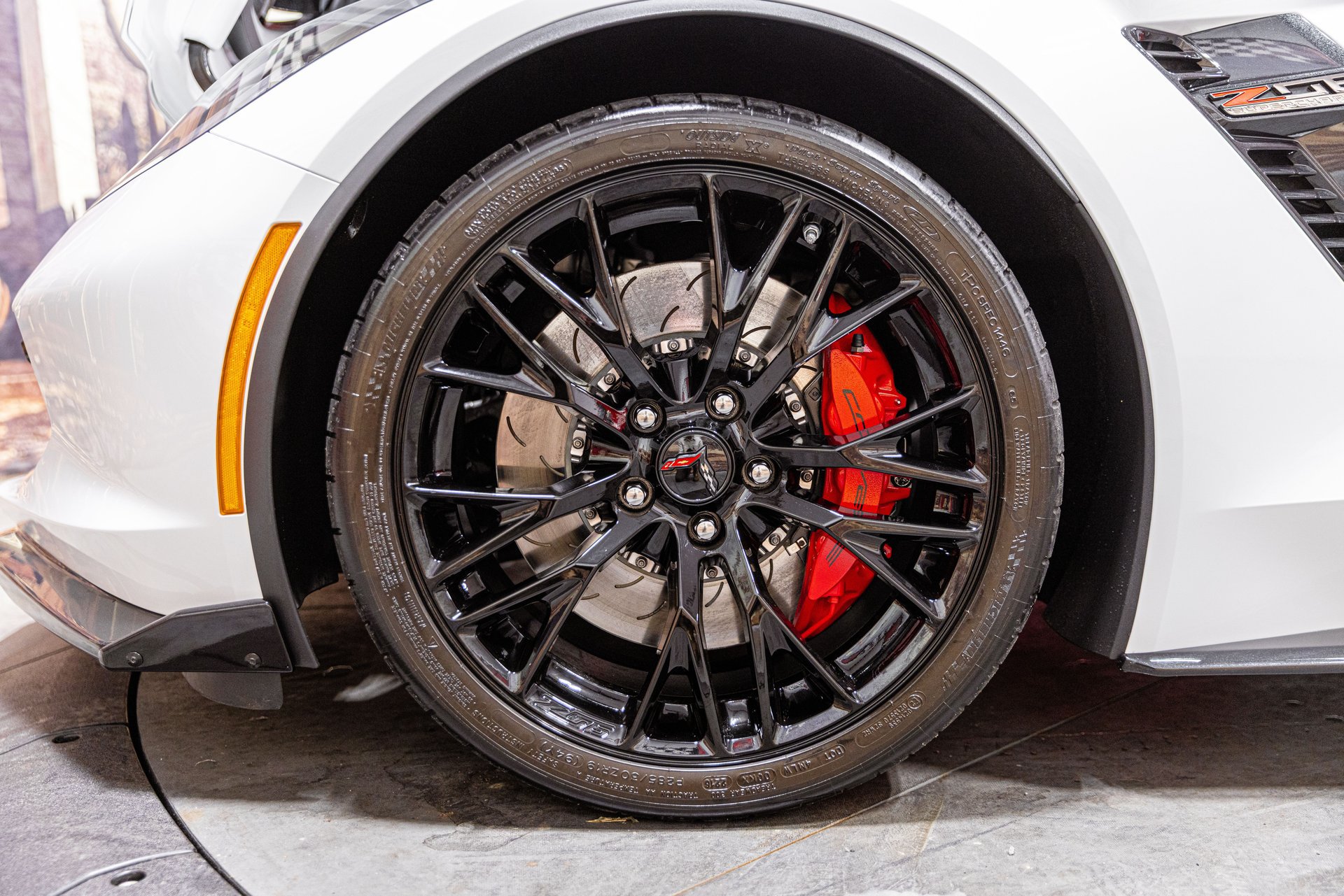 Used 2016 Chevrolet Corvette Z06 w/ 3LZ Preferred Equipment Group RWD image 13