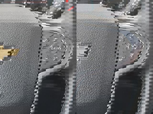 Used 2023 Chevrolet Traverse LT image 29