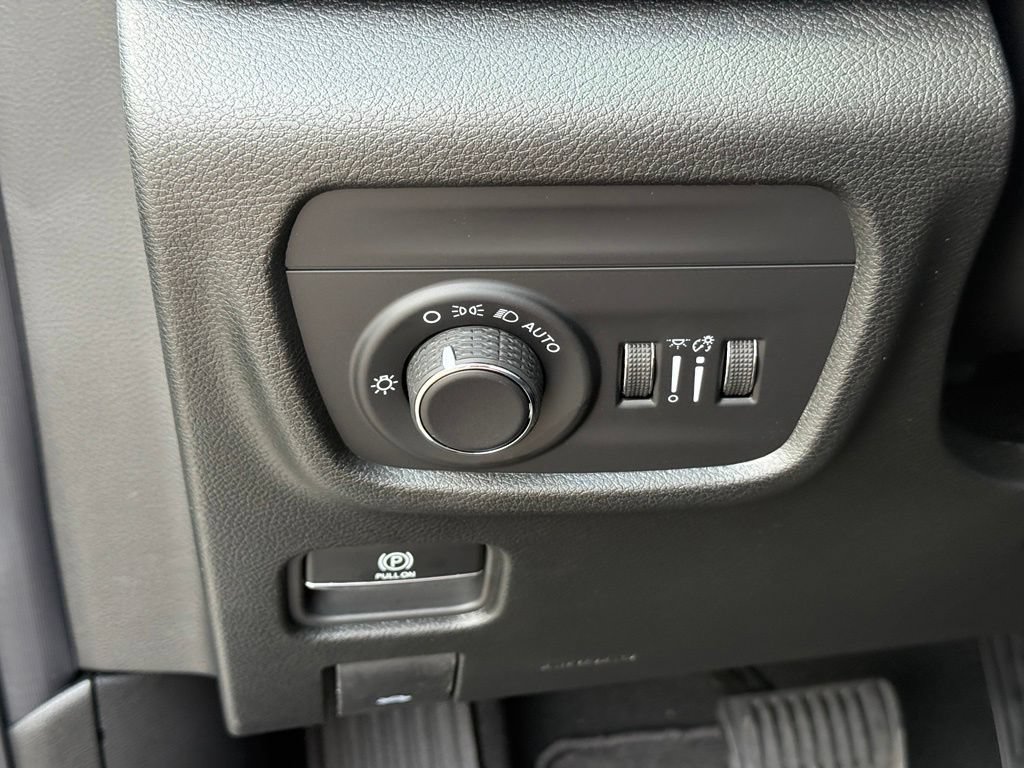 New 2026 Jeep Grand Cherokee L 4WD image 17