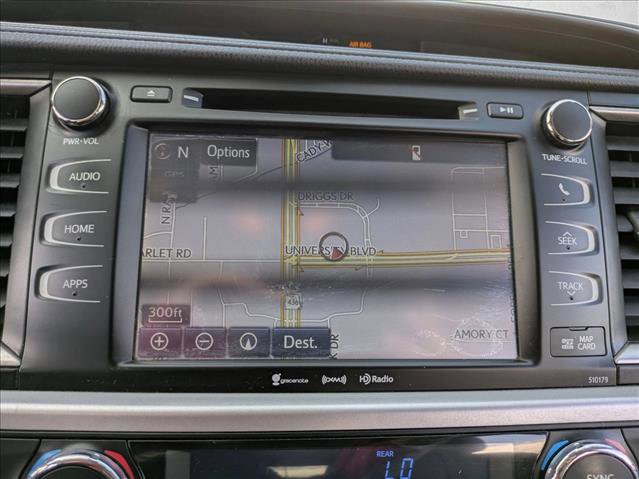 Used 2017 Toyota Highlander SE image 13