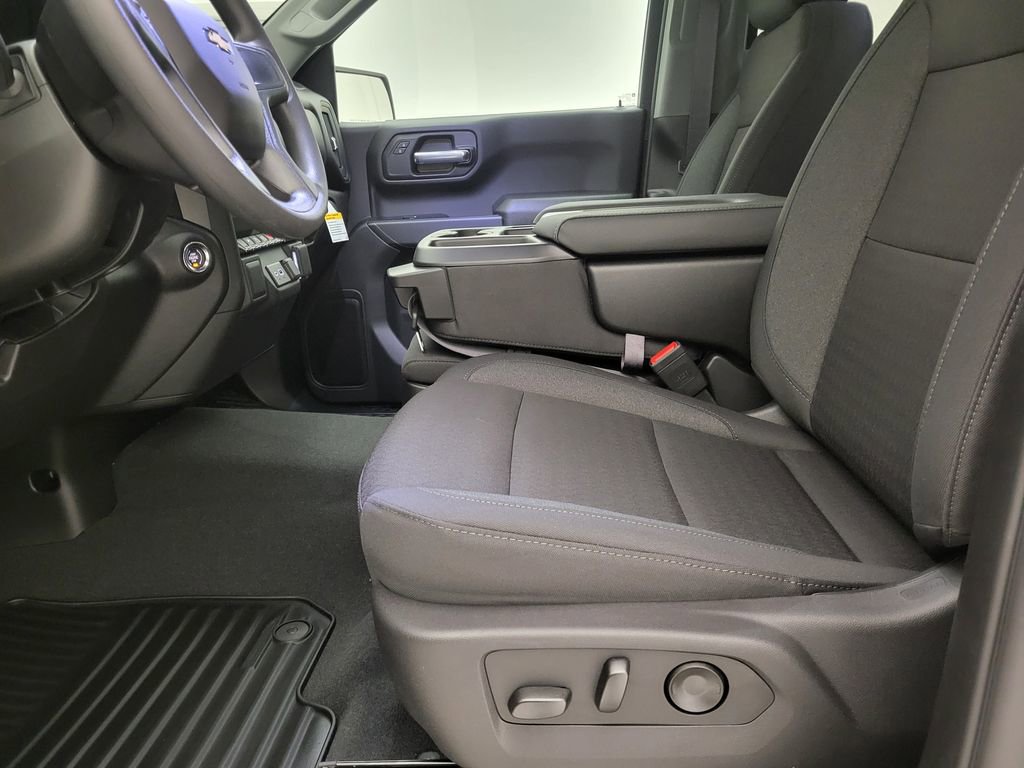 New 2026 Chevrolet Silverado 1500 Custom image 2