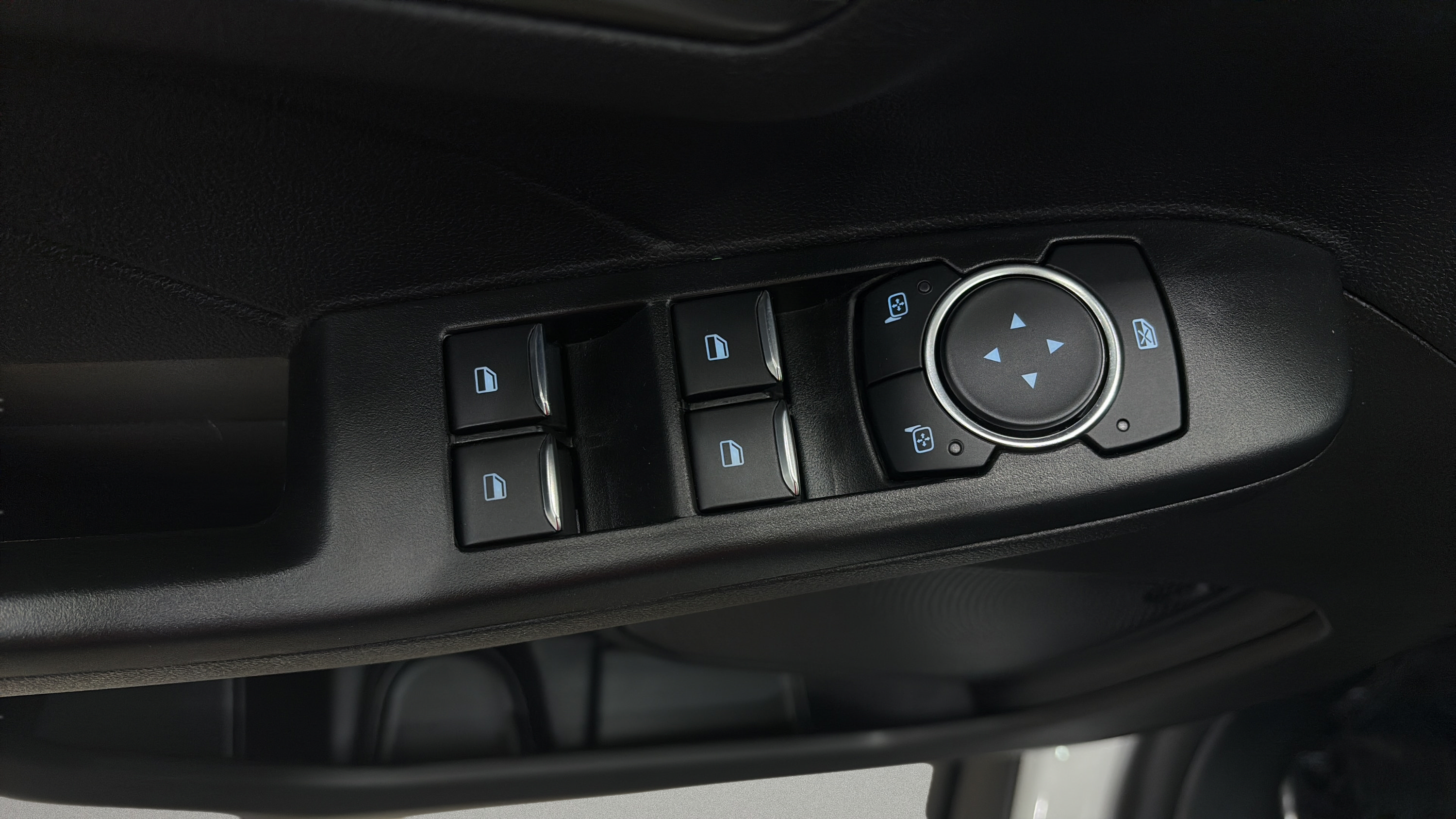 Used 2024 Ford Escape SE FWD image 8
