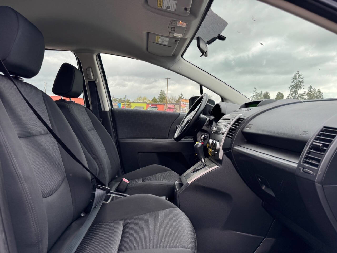 Used 2010 MAZDA MAZDA5 Sport image 13