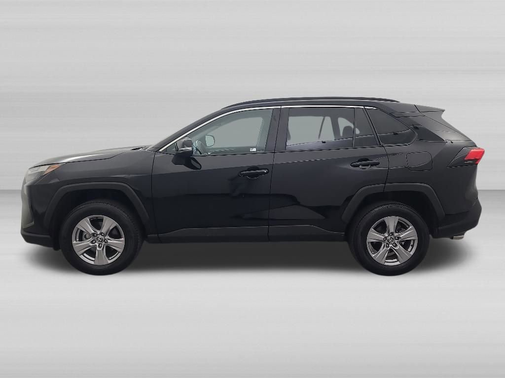 Used 2025 Toyota RAV4 XLE AWD/4WD image 8