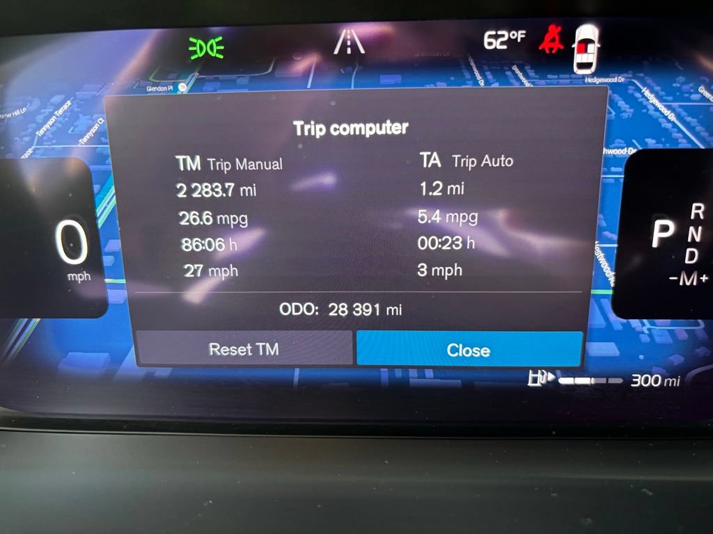 Certified 2023 Volvo XC60 B5 Plus w/ Climate Package AWD/4WD image 8