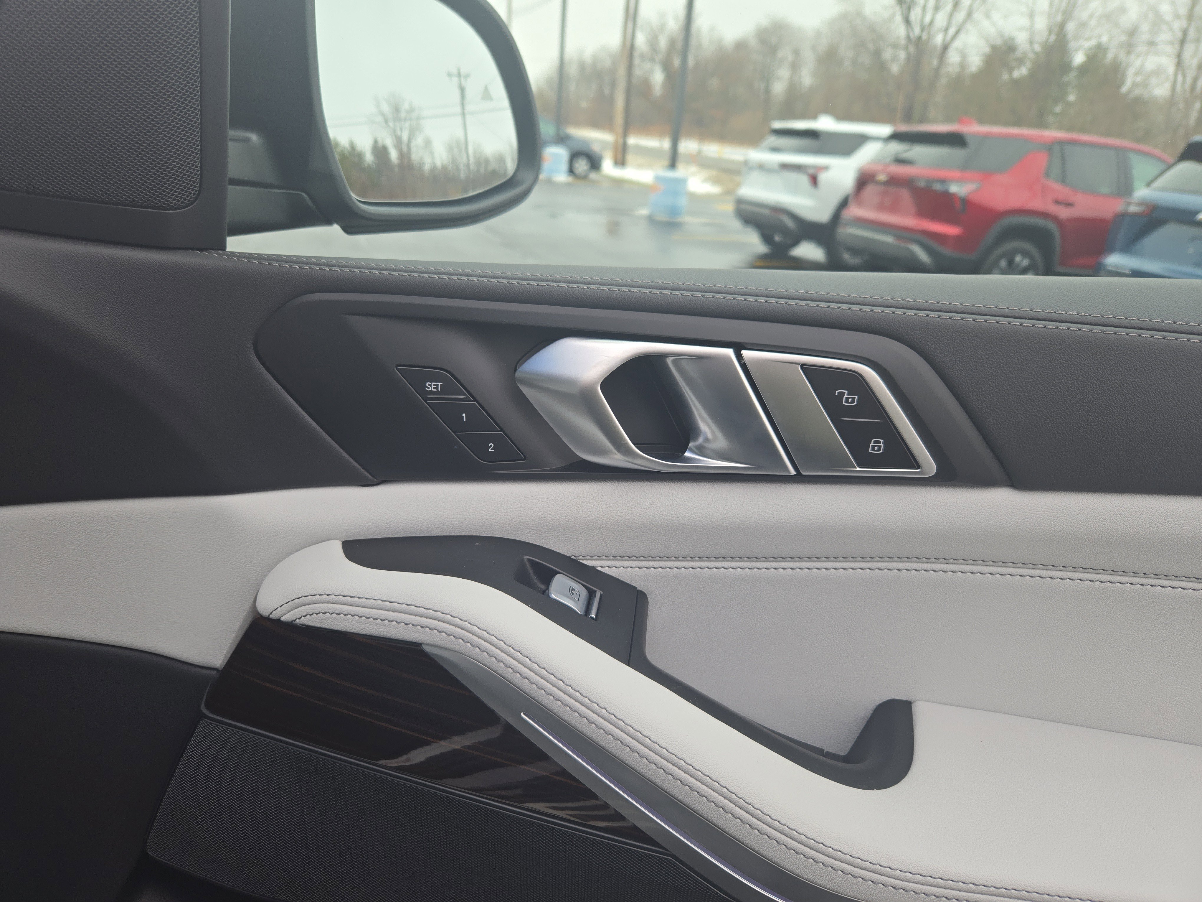 Used 2023 BMW X7 xDrive40i image 30