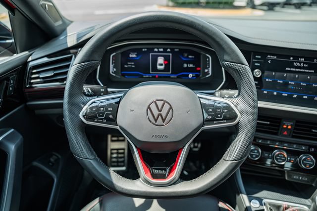 Used 2023 Volkswagen Jetta GLI Autobahn FWD image 30