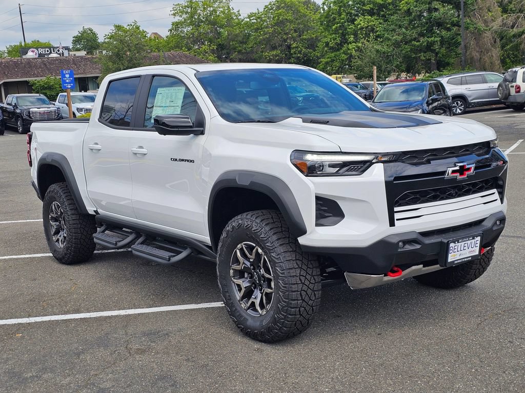 New 2026 Chevrolet Colorado ZR2 w/ Technology Package AWD/4WD image 7