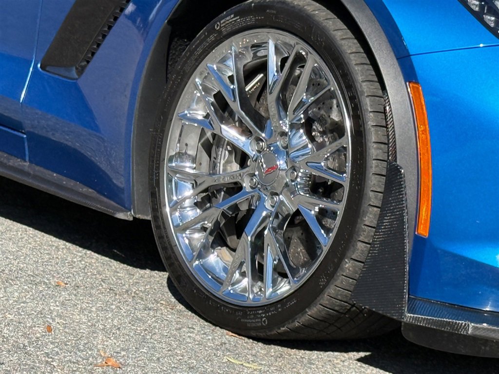 Used 2016 Chevrolet Corvette Z06 w/ 3LZ Preferred Equipment Group image 39