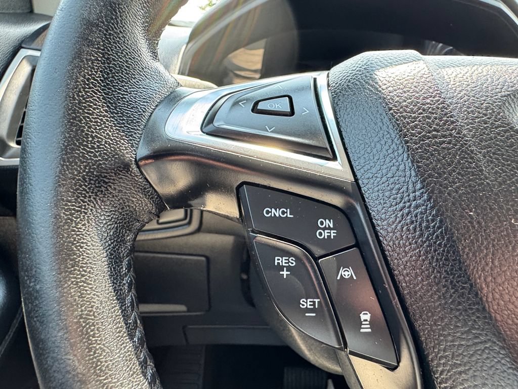 Used 2022 Ford Edge SEL AWD/4WD image 15