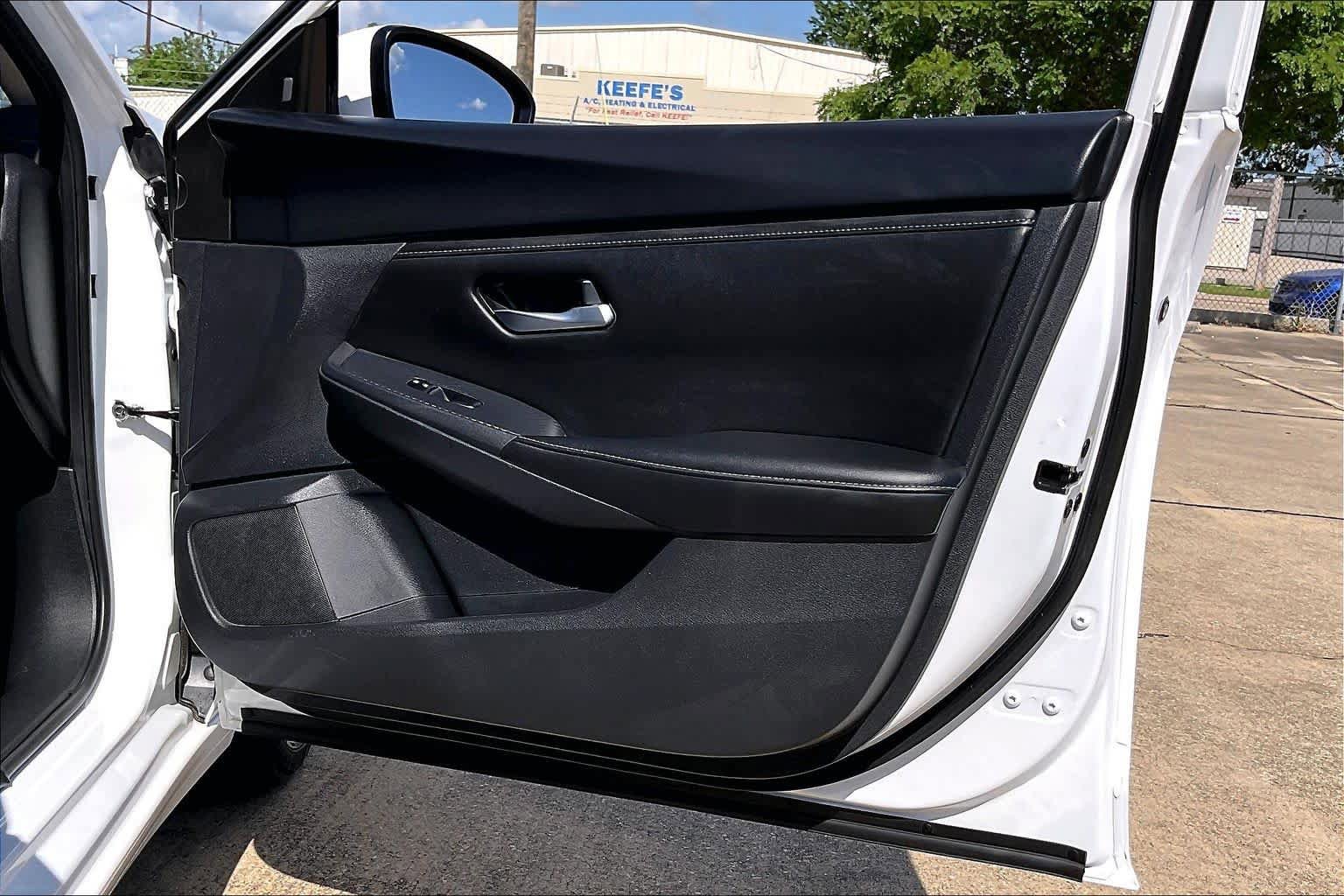 Used 2024 Nissan Sentra SV FWD image 23