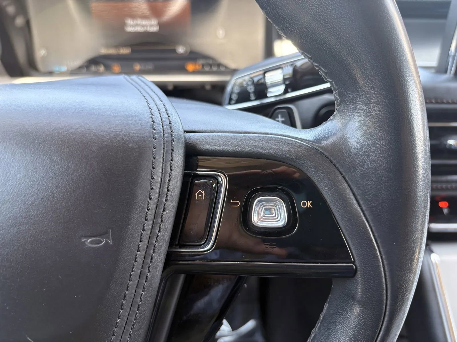 Used 2021 Lincoln Aviator 2WD image 19