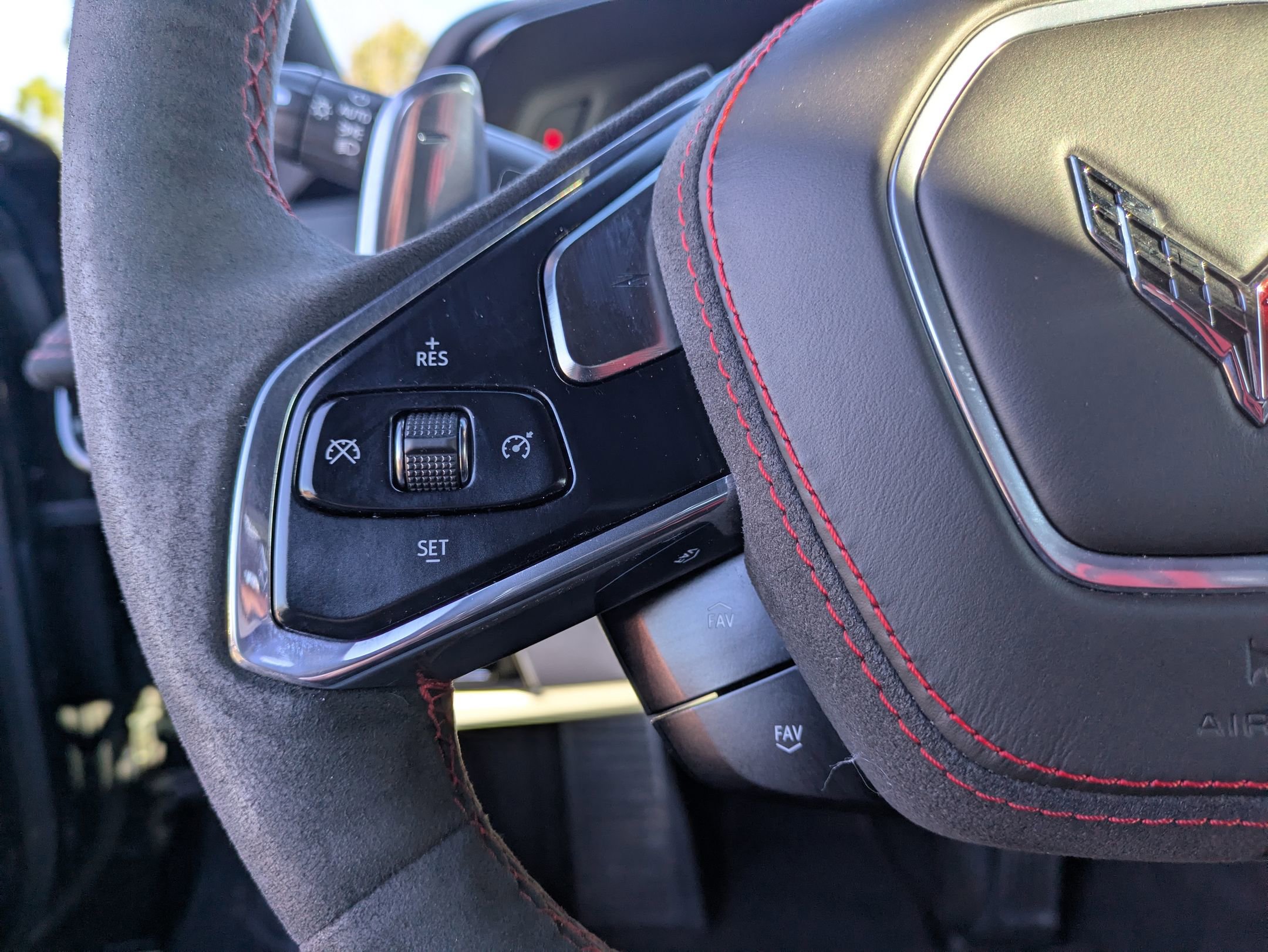 Used 2023 Chevrolet Corvette Stingray Premium Conv w/ Z51 Performance Package image 18