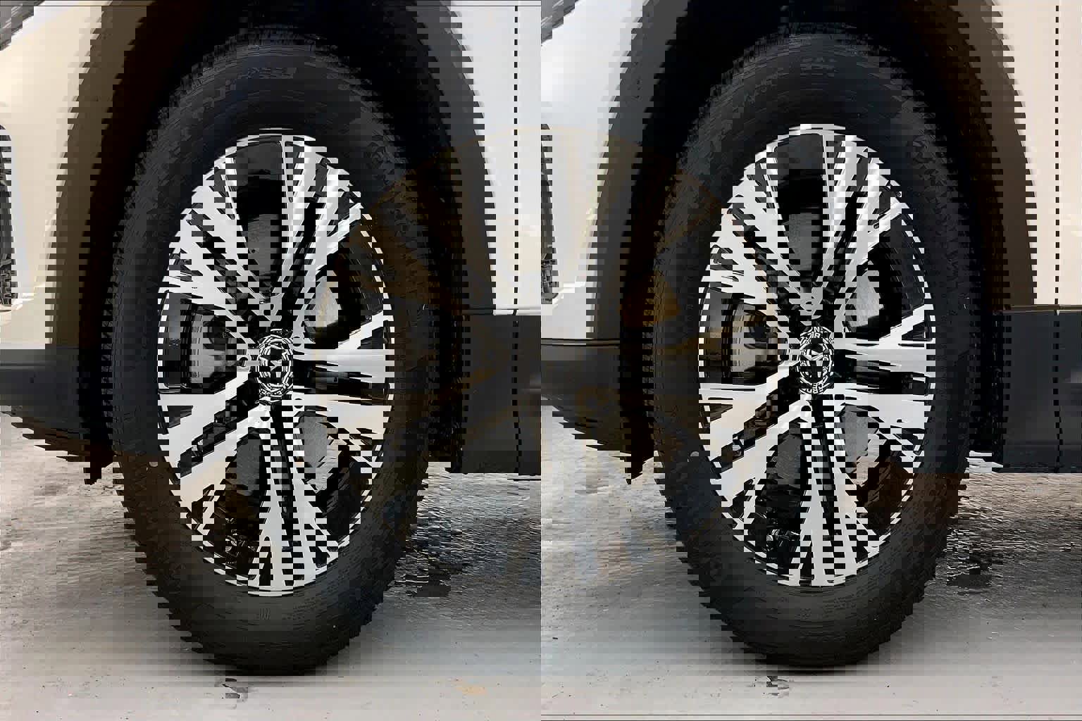 Used 2026 Mercedes-Benz GLB 250 image 9