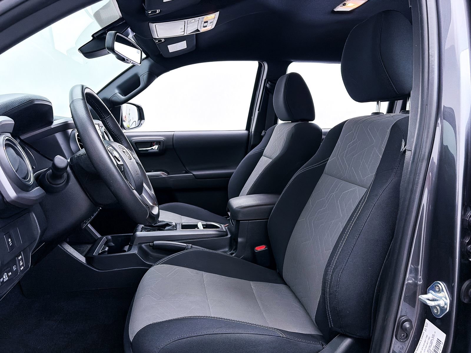 Used 2023 Toyota Tacoma TRD Sport image 17