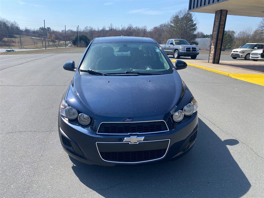 Used 2016 Chevrolet Sonic LT FWD image 2