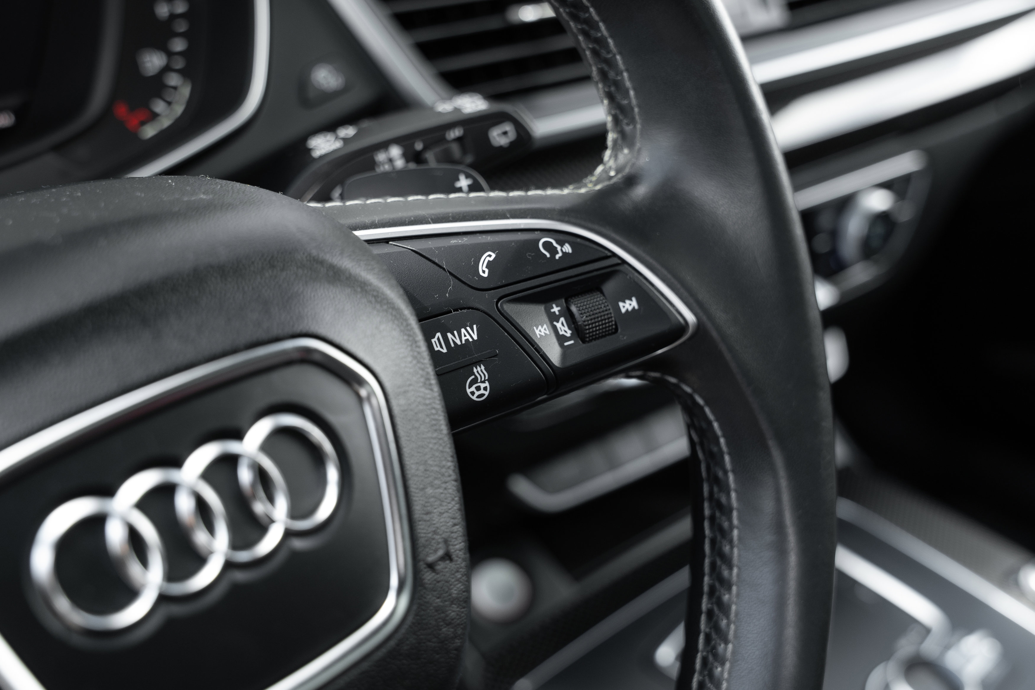 Used 2019 Audi SQ5 Prestige image 12