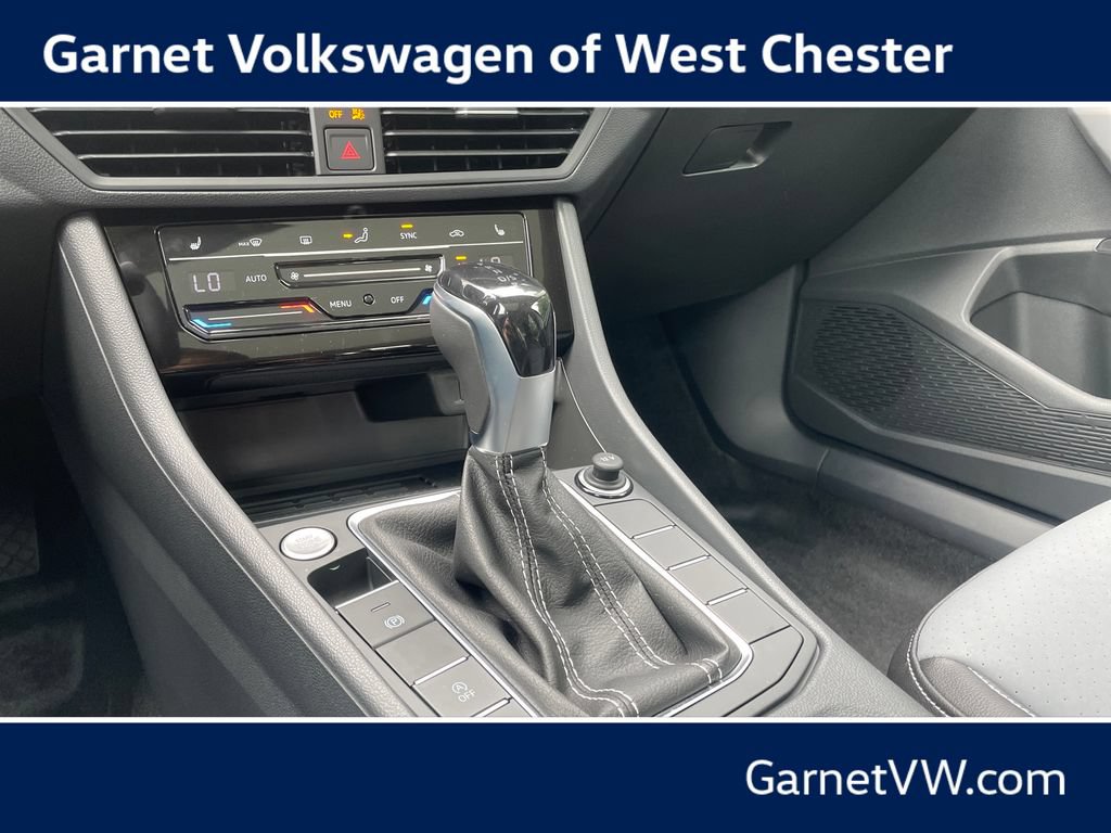New 2026 Volkswagen Jetta SE FWD image 14