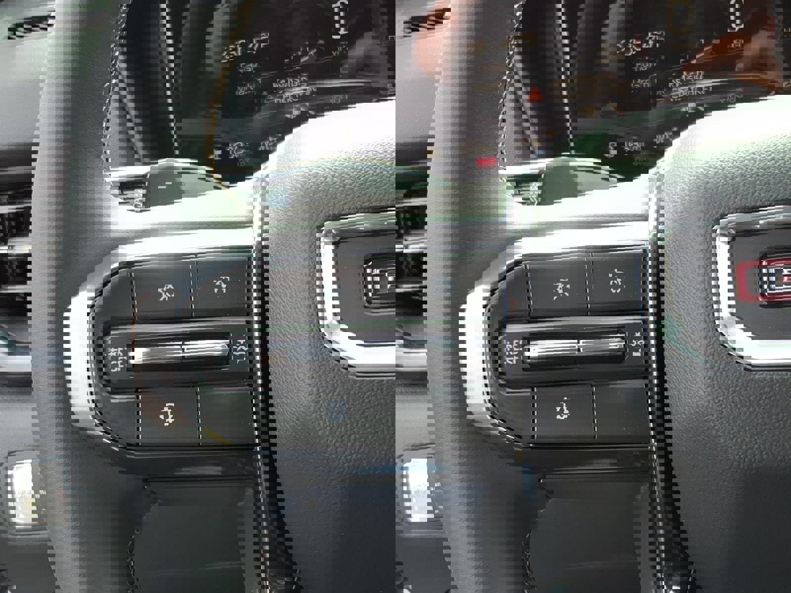 New 2026 GMC Terrain AT4 w/ Convenience Package III image 18