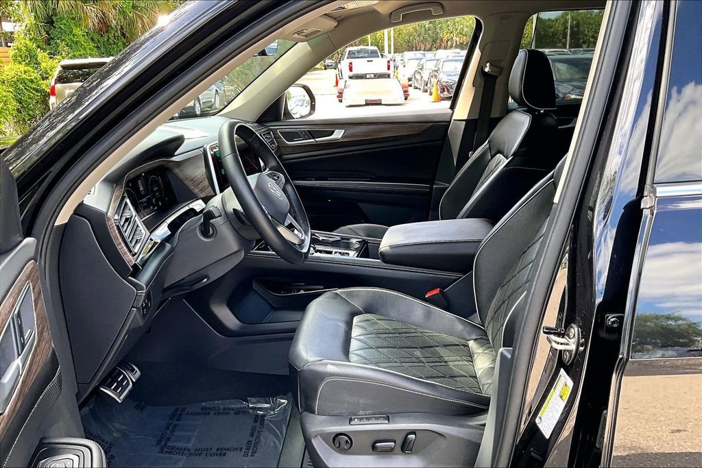 Certified 2024 Volkswagen Atlas SEL Premium R-Line image 21