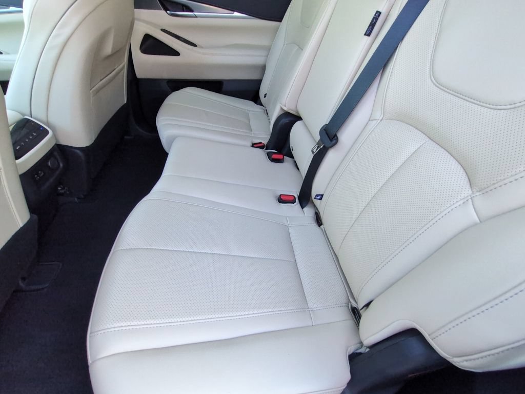 Used 2023 INFINITI QX60 Luxe w/ Cargo Package FWD image 21