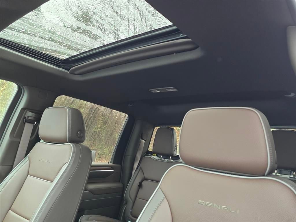 New 2026 GMC Sierra 2500 Denali w/ Denali Reserve Package image 11