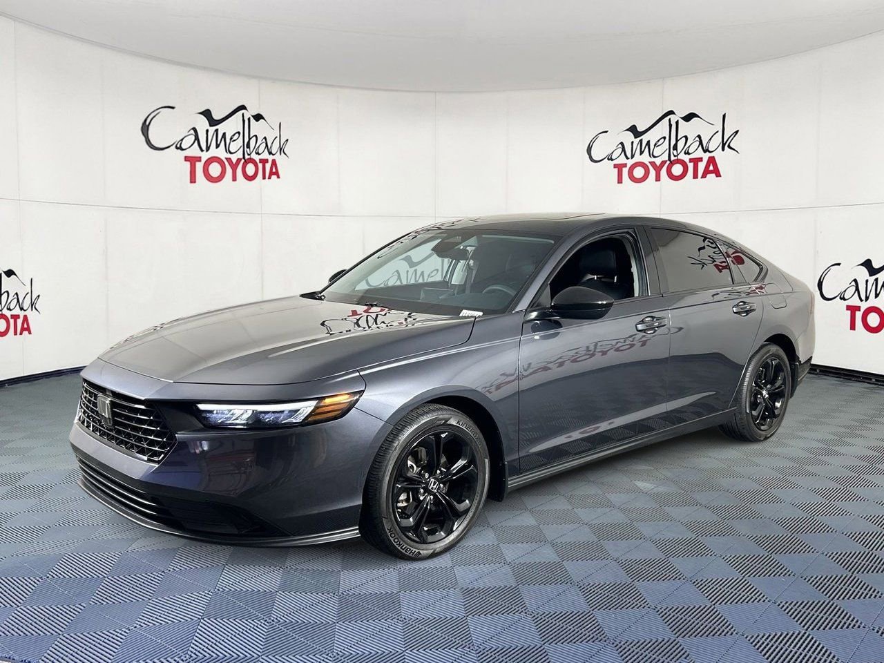 Used 2025 Honda Accord SE image 2