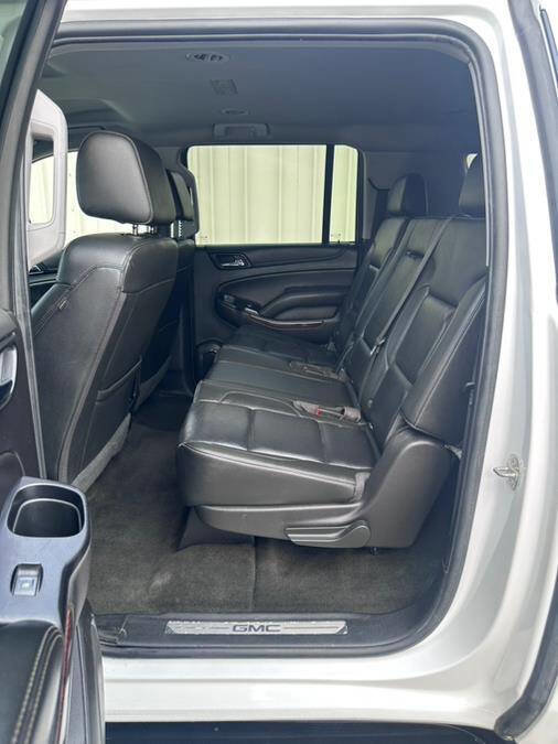Used 2018 GMC Yukon XL SLT image 25