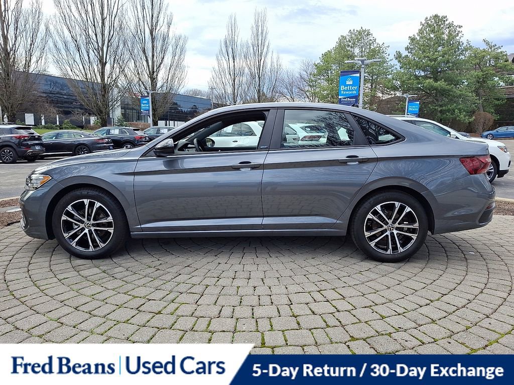 Certified 2024 Volkswagen Jetta Sport image 4