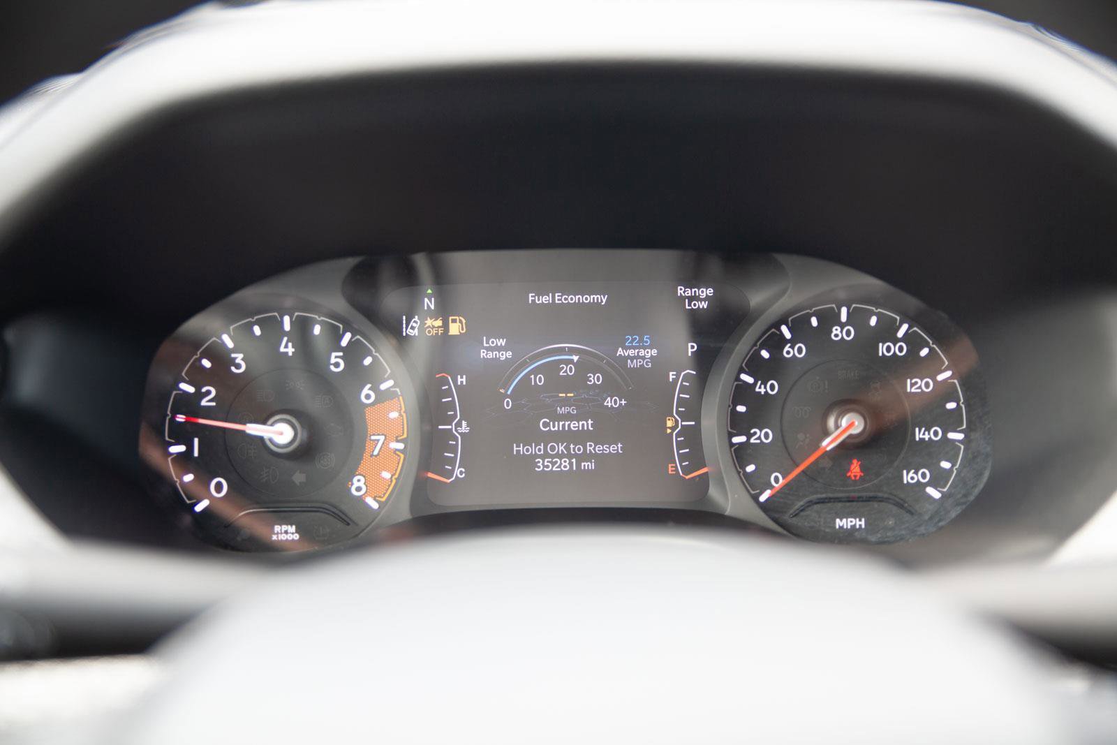 Used 2025 Jeep Compass Latitude AWD/4WD image 12