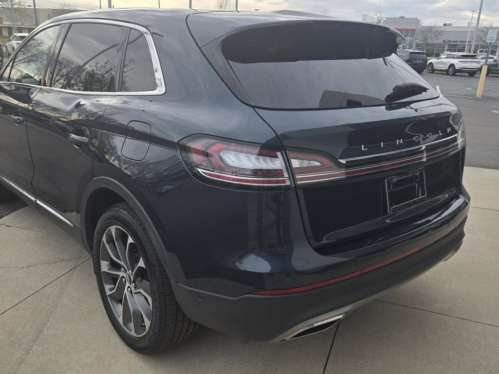 Certified 2023 Lincoln Nautilus Reserve image 32