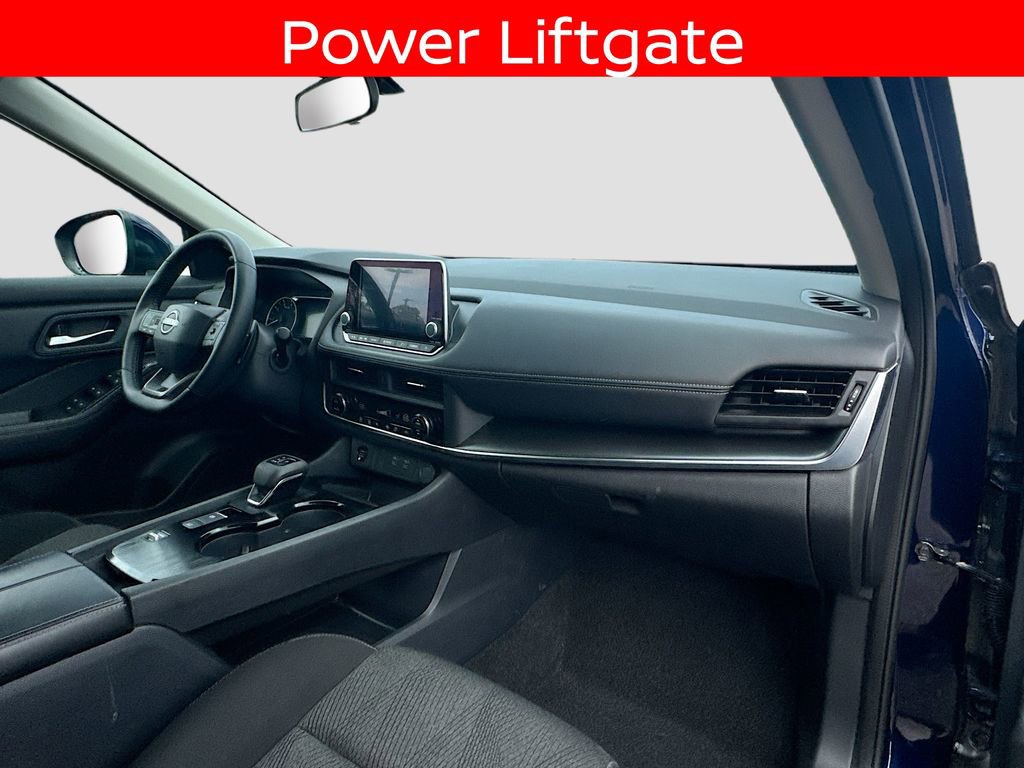 Used 2025 Nissan Rogue SV image 17