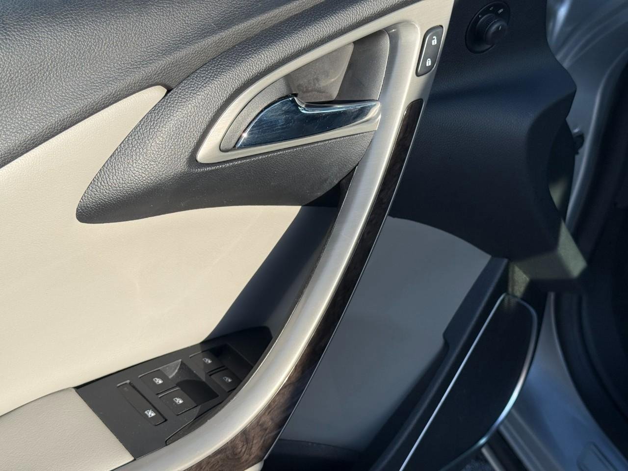 Used 2015 Buick Verano Convenience FWD image 10