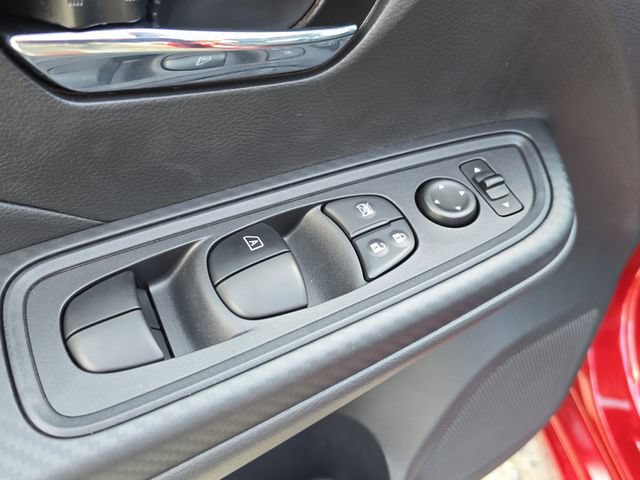 New 2025 Nissan Versa SV w/ Trunk Package FWD image 19