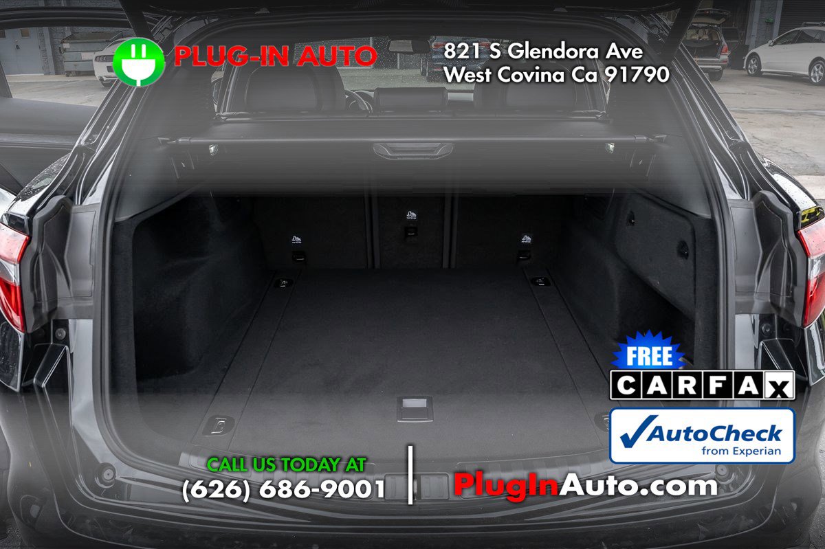 Used 2023 Alfa Romeo Stelvio Sprint image 11