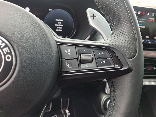 Used 2024 Alfa Romeo Tonale Veloce w/ Active Assist Package image 23