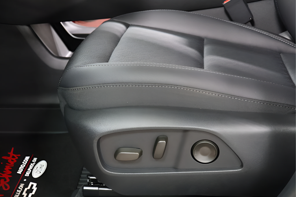 New 2027 Chevrolet Equinox LT w/ Convenience Package II FWD image 20