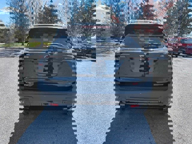 New 2025 Nissan Kicks SR image 6