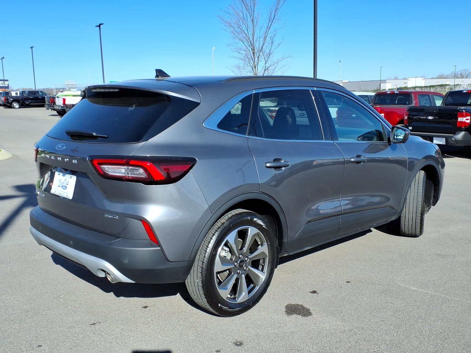 Certified 2023 Ford Escape Platinum AWD/4WD image 3