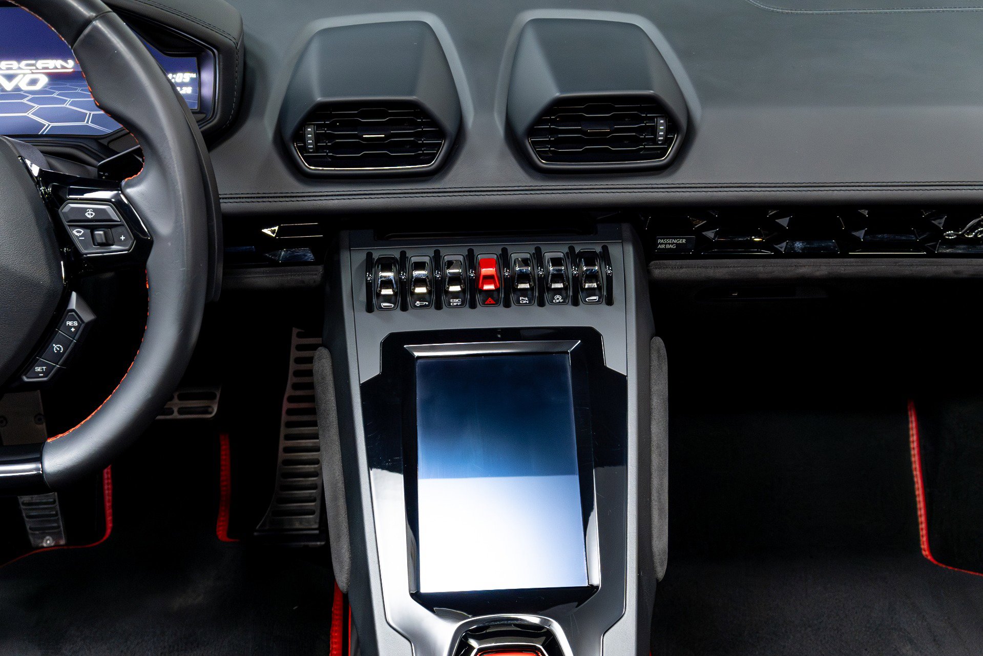 Used 2020 Lamborghini Huracan EVO image 27