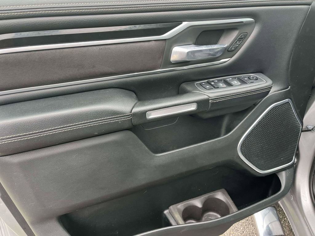 Used 2020 RAM 1500 Laramie w/ Sport Appearance Package AWD/4WD image 12